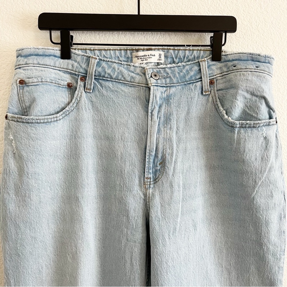 Abercrombie The 90's Relaxed Jean High Rise Curve Love 33/16 L - Picture 2 of 9